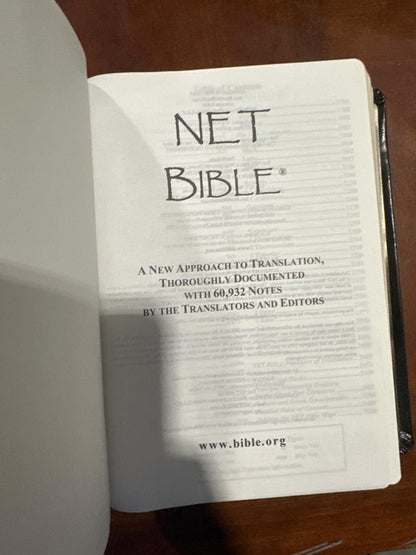 The Net Bible With 60932 Translations Notes Leather - Very Good