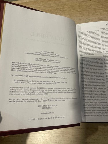NKJV Family Bible New King James Version Large Print Study Bible