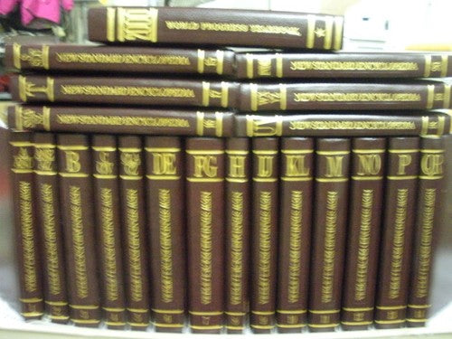 New Standard Encyclopedia Ferguson Publishing Reference Set Complete