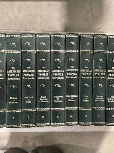 American Peoples Encyclopedia Bicentennial Edition 1975 Complete Set Vintage Ref