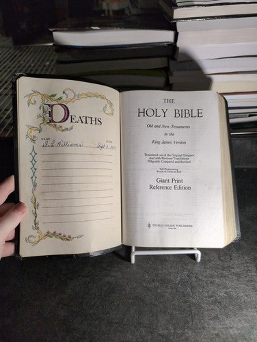 Holy Bible KJV King James Version Giant Print Reference Concordance Large Text