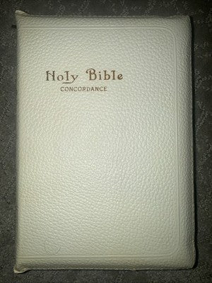 Vintage 1945 World Bible  King James Version Concordance Zipper White Amber — Good