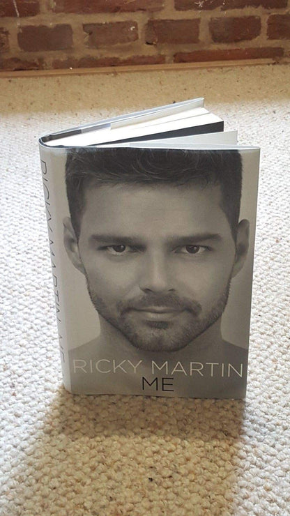 Me [Hardcover] Martin, Ricky