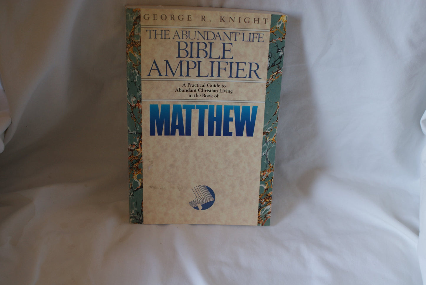 Matthew : the Gospel of the kingdom Knight, George R.