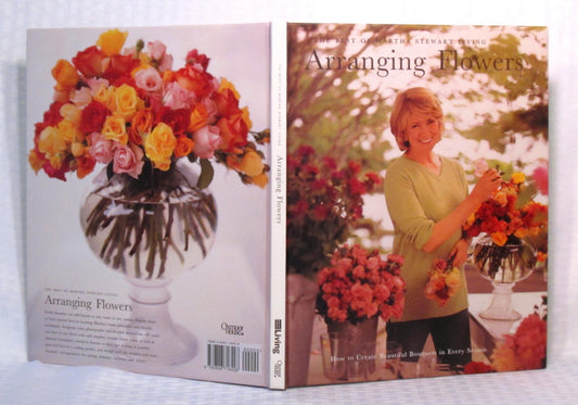 Arranging Flowers - The Best of Martha Stewart Living [Hardcover] Martha Stewart