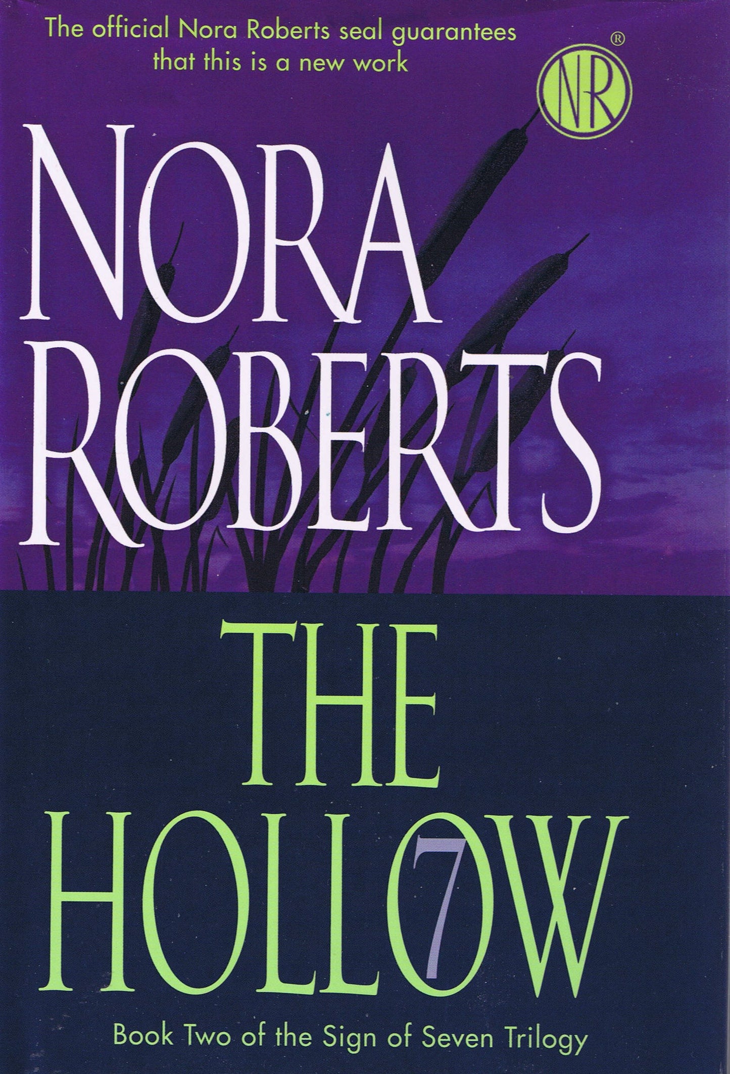 The Hollow (Book Two of the Sign of Seven Trilogy) Large Print [Hardcover] roberts, nora